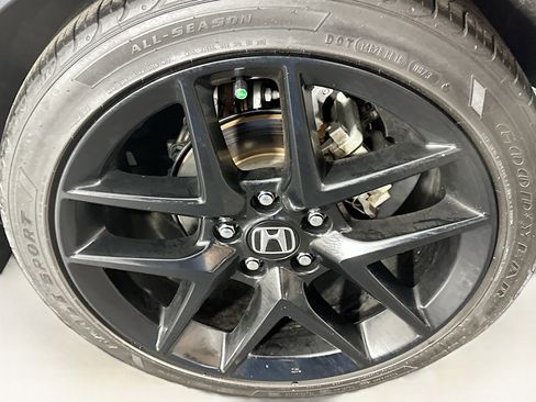 Used 2023 Honda Civic Sport image 11