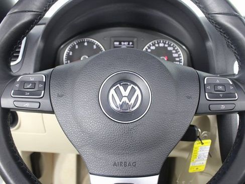 Used 2010 Volkswagen Eos Komfort image 11