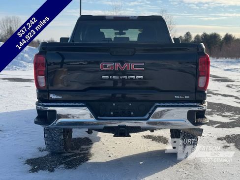 Used 2022 GMC Sierra 2500 SLE w/ SLE Value Package; image 5
