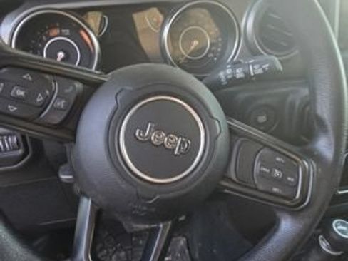 Used 2022 Jeep Wrangler Unlimited Sport AWD/4WD image 4