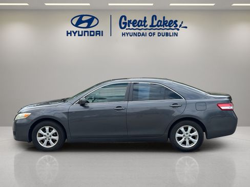 Used 2010 Toyota Camry LE FWD image 2