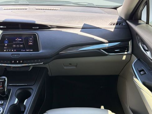 Used 2020 Cadillac XT4 Luxury FWD image 27