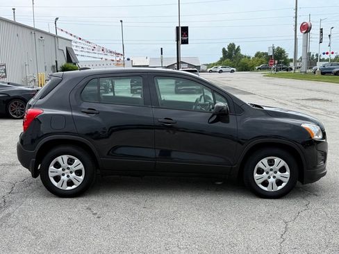 Used 2016 Chevrolet Trax LS w/ LPO, Protection Package FWD image 9