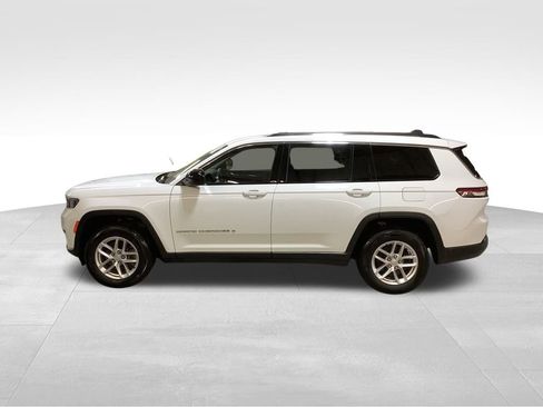 Used 2023 Jeep Grand Cherokee L Laredo image 3