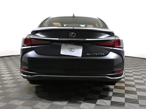 Used 2024 Lexus ES 250 w/ Premium Package AWD/4WD image 10