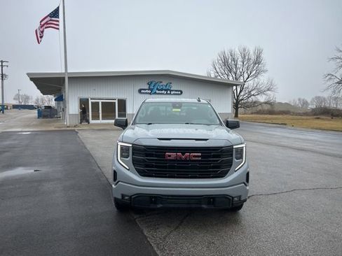 Used 2024 GMC Sierra 1500 Elevation w/ Preferred Package image 3
