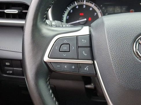 Used 2022 Toyota Highlander XSE FWD image 24