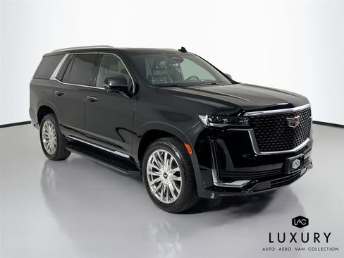 Used 2021 Cadillac Escalade Premium Luxury w/ Performance Package image 3