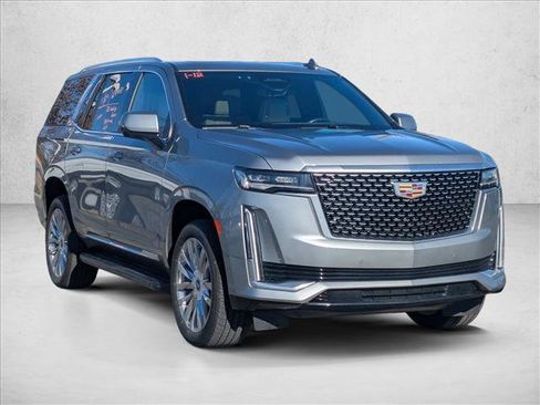 Used 2023 Cadillac Escalade Premium Luxury image 3