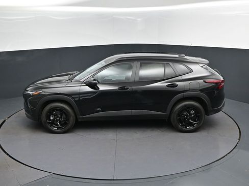 New 2026 Chevrolet Trax LT FWD image 32