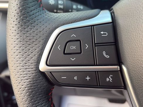 Used 2025 Toyota Sienna XSE AWD/4WD image 10