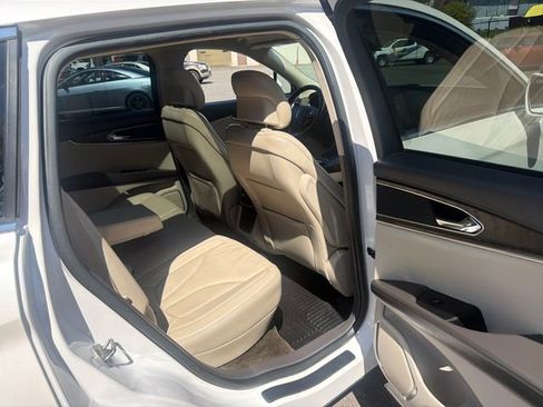 Used 2017 Lincoln MKX Select w/ Lincoln MKX Climate Package AWD/4WD image 20