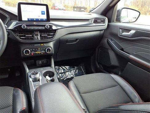 Used 2025 Ford Escape ST-Line Select image 10