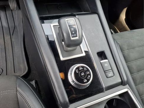 Used 2024 Mitsubishi Outlander SE AWD/4WD image 24