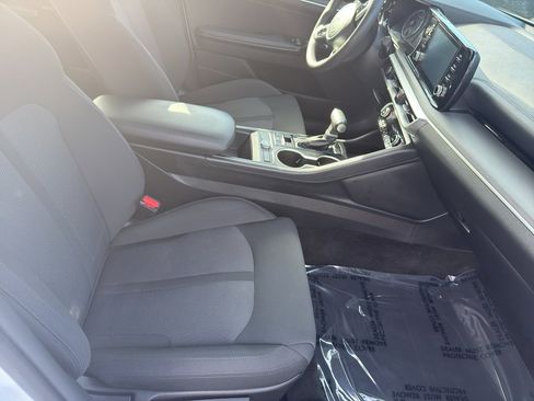 Used 2023 Kia K5 LXS image 18