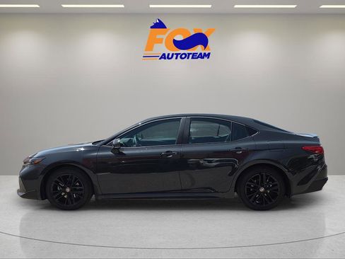 New 2026 Toyota Camry SE image 2