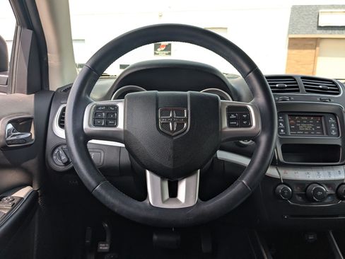 Used 2019 Dodge Journey SE w/ Premium Group FWD image 18