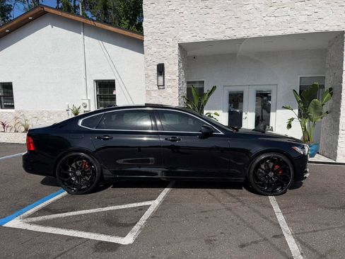 Used 2018 Volvo S90 T5 Momentum w/ Convenience Package FWD image 19