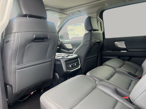 New 2025 Ford Expedition Max Active image 17