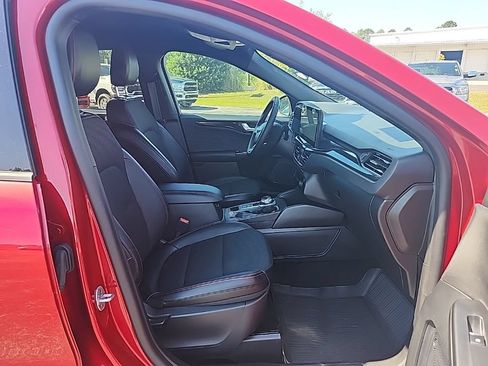 Used 2025 Ford Escape ST-Line w/ Tech Pack #1 FWD image 32