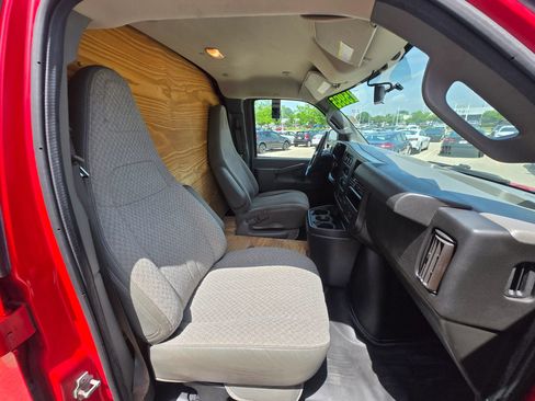 Used 2018 GMC Savana 3500 w/ Driver Convenience Package RWD image 13