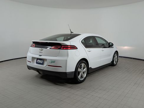 Used 2014 Chevrolet Volt FWD image 9