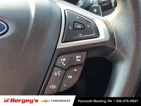Used 2020 Ford Fusion SE AWD/4WD image 26