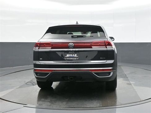 New 2026 Volkswagen Atlas Cross Sport SE image 6