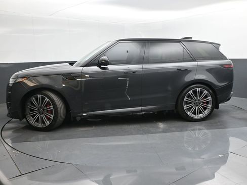 Used 2025 Land Rover Range Rover Sport Autobiography image 2