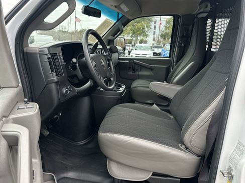 Certified 2024 GMC Savana 2500 w/ Driver Convenience Package image 16
