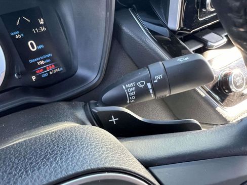 Used 2020 Toyota Corolla SE image 27