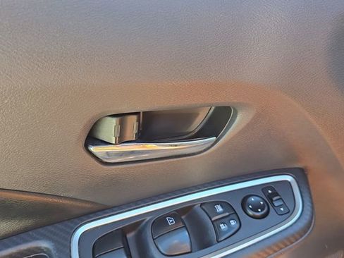 Certified 2021 Nissan Versa SR image 17