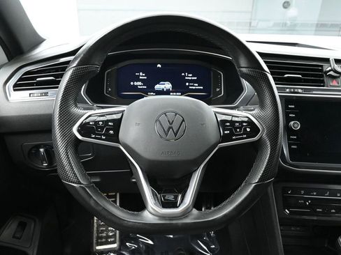 Used 2022 Volkswagen Tiguan SEL R-Line image 25