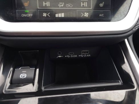 Used 2024 Subaru Outback Limited AWD/4WD image 17