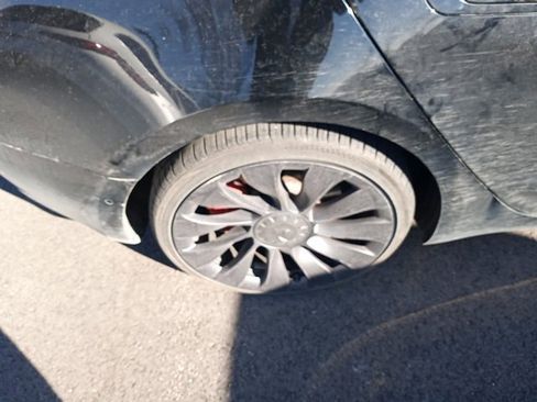 Used 2021 Tesla Model 3 Performance image 9