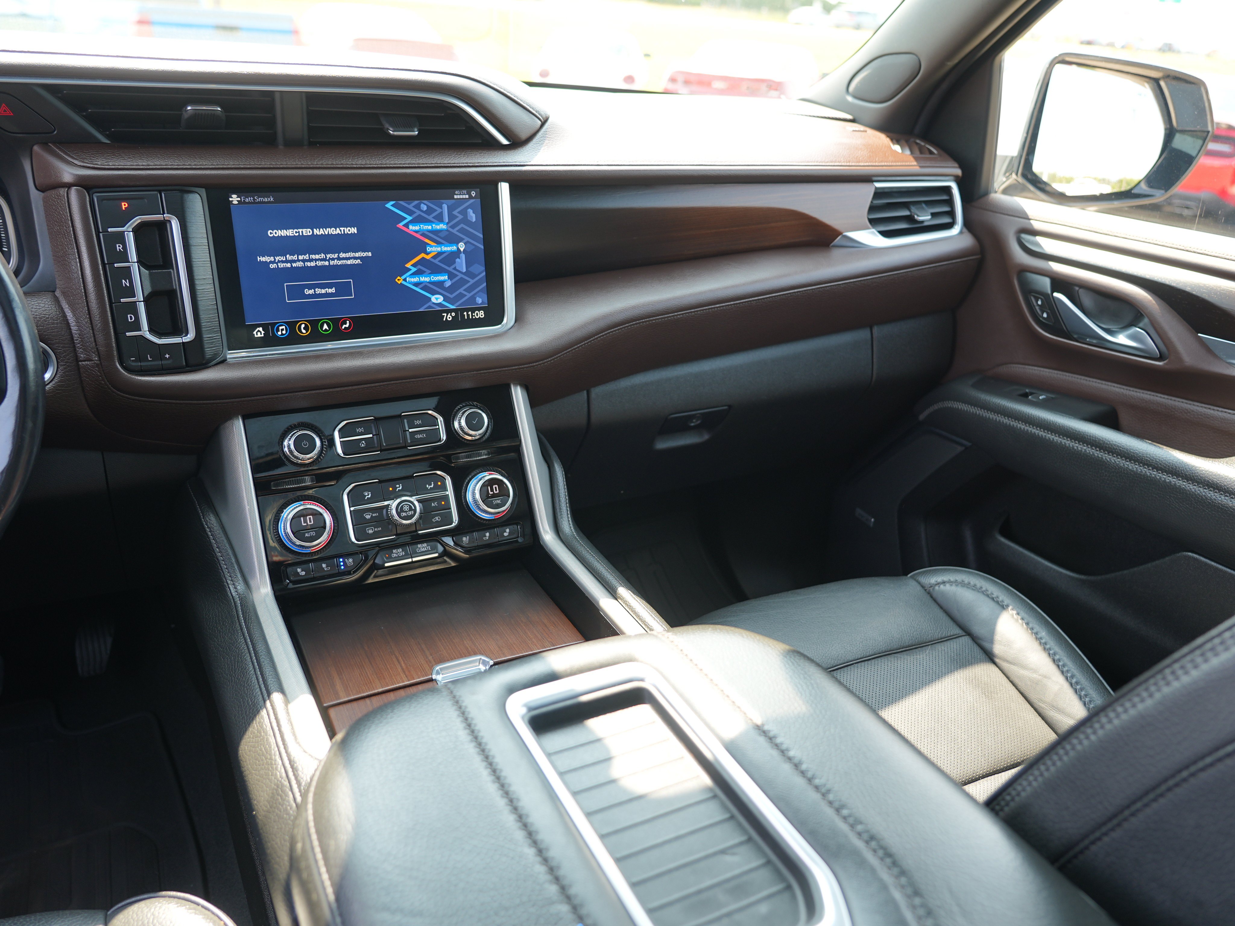 Used 2021 GMC Yukon XL Denali w/ Denali Premium Package AWD/4WD image 21