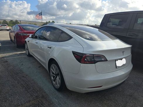 Used 2022 Tesla Model 3 RWD image 4
