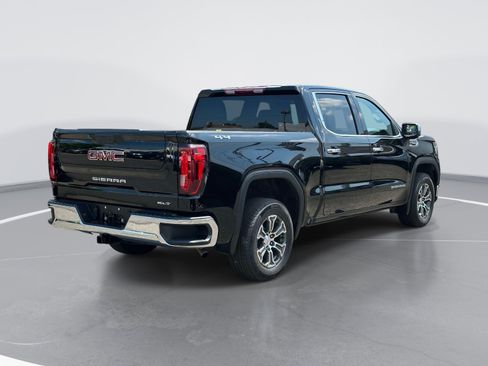 Used 2026 GMC Sierra 1500 SLT AWD/4WD image 5