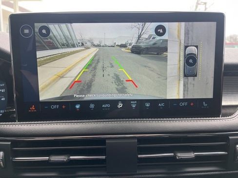 Used 2023 Lincoln Corsair AWD w/ Equipment Group 101A image 33