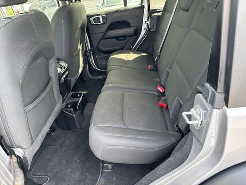 Used 2020 Jeep Wrangler Unlimited Sport S image 9