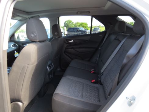 Used 2023 Chevrolet Equinox LT AWD/4WD image 13