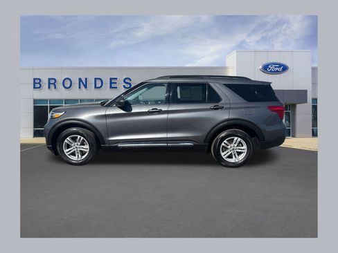Used 2023 Ford Explorer XLT w/ Equipment Group 202A image 1