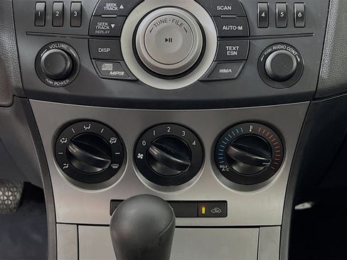 Used 2011 MAZDA MAZDA3 i Touring image 26