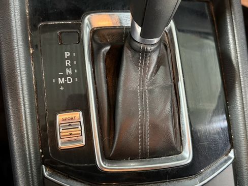 Used 2019 MAZDA CX-5 Touring image 10