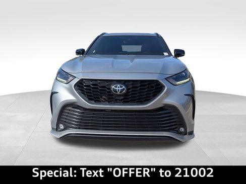 Used 2023 Toyota Highlander XSE image 10