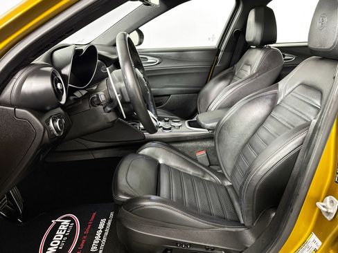 Used 2022 Alfa Romeo Giulia Veloce image 20