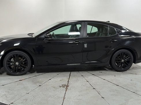 Certified 2025 Toyota Camry SE image 8