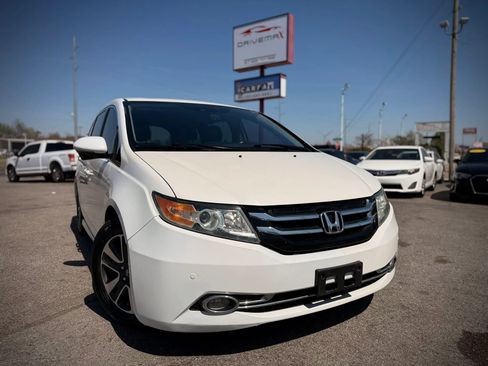 Used 2015 Honda Odyssey Touring image 1