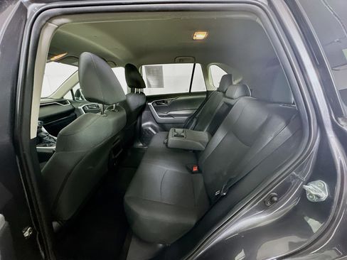 Used 2021 Toyota RAV4 LE FWD image 26