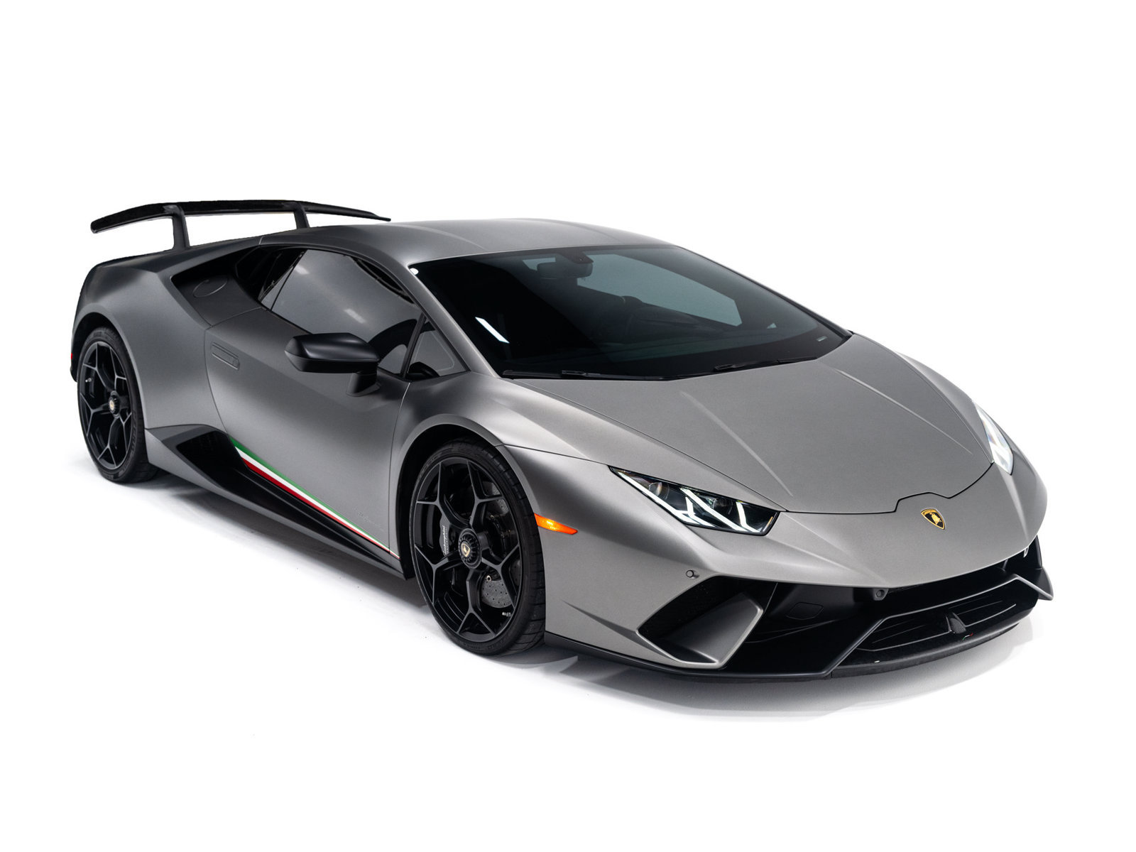Used 2018 Lamborghini Huracan Performante AWD/4WD image 8